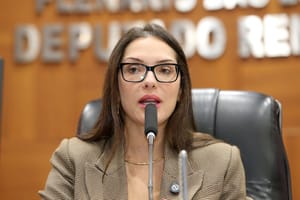 Janaina cobra nova proposta do governo para RGA e descarta reajuste “simbólico”