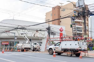 Após retirada de fios irregulares, Procon entra em ação para atender consumidores em Cuiabá
