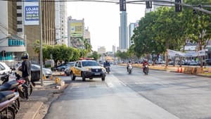 Avenida do CPA passa a contar com dois novos sistemas semafóricos