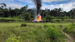 Gefron de MT participa de operação e destrói três aviões usados para tráfico no Peru
