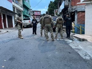 Golpes de "falso presente" levam Polícia Civil a cumprir prisões e bloqueios de bens em MT e SP