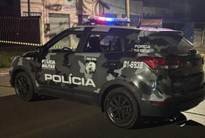 Homem furta arma de escrivão, reage à PMs da Força Tática e morre em confronto no CPA 2