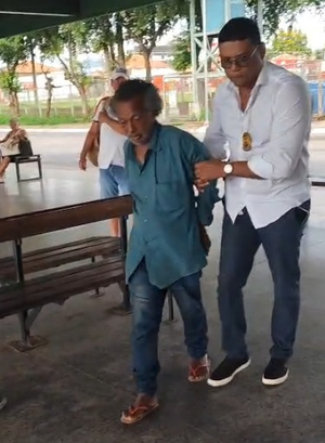 Câmera flagra ataque com foice e suspeito de homicídio é preso em flagrante em Cuiabá