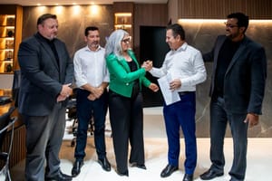 Mauro Mendes autoriza concurso com 80 vagas para professor na Unemat; salário de até R$ 20 mil