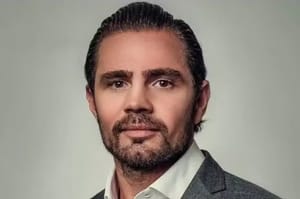 Daniel Vorcaro 'ocultou' R$ 2,2 bilhões em conta do pai, disse PF em pedido de prisão do banqueiro