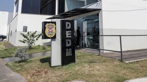 Jovem é preso em Várzea Grande por ameaçar e atear fogo na casa da mãe em Cuiabá