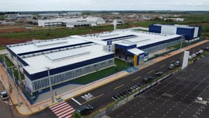 Governo de Mato Grosso investe R$ 27,5 milhões e inaugura escolas em Sorriso e Vera