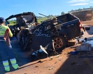 Grave acidente na BR‑163 entre carreta e caminhonete deixa uma pessoa morta
