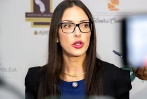 "Isso nunca aconteceu; sou candidata ao Senado", diz Janaína Riva; veja vídeo