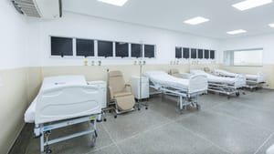 Prefeitura de Cuiabá entrega leitos reformados na UPA Verdão e fortalece atendimento