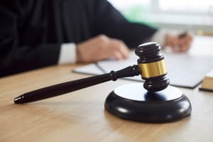 Motorista é condenado a 59 anos por duplo homicídio e cinco tentativas de homicídio