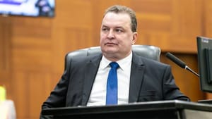 Max Russi vai ao TJ e derruba taxa de ICMS sobre energia solar em Mato Grosso