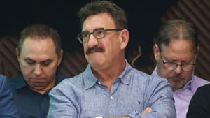 Ratinho chama Érika Hilton de malcriada: "Justiça não vai acreditar em histeria"; veja vídeo