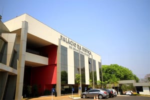 Justiça de MT obriga revendedora a entregar veículo com isenção fiscal a consumidor PCD