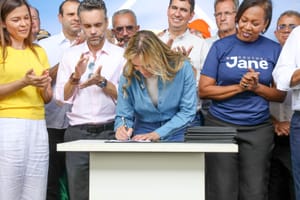 Celina Leão estreia governança com lançamento do programa “GDF na Sua Porta”