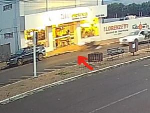 Batida violenta deixa motociclista com fraturas expostas em Tangará da Serra