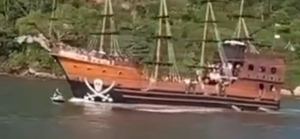 Casal em jet ski é atingido por 'barco pirata' em Balneário Camboriú; Marinha investiga