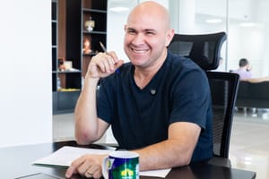 Abilio anuncia R$ 112 milhões para asfalto e promete virar jogo da infraestrutura em Cuiabá