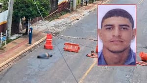 Vídeo mostra momento em que motociclista morre após atingir corrente em via bloqueada