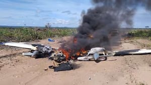 Aeronave incendiada em MT intriga polícia após desaparecer piloto e carga suspeita