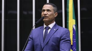 "Gestora técnica, operacional e preparada", diz Assis sobre nova secretária de Segurança de MT