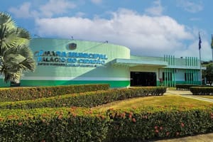 Justiça atende pedido do MPE e suspende contrato e pagamentos da Câmara de Lucas do Rio Verde