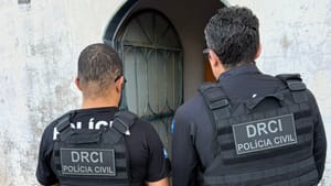 Polícia Civil faz operação contra abuso infantil na internet e cumpre mandados de busca e apreensão