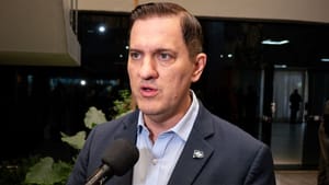 Roveri está entre 15 ex-gestores da área de Segurança que devem se candidatar, diz O Globo