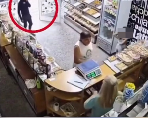 Criança seguida na rua acende alerta: sair sozinho “só ali perto” também pode ser risco