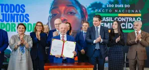 Lula assina decretos que endurecem regras para big techs e ampliam proteção às mulheres