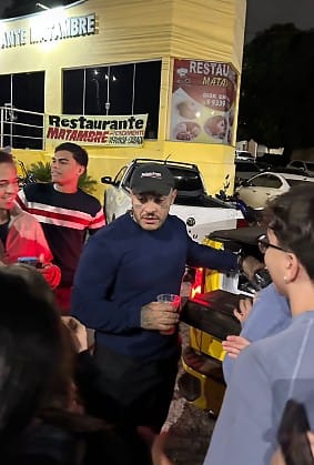 Toguro para distribuidoras em Cuiabá, faz drinks e arrasta multidão de fãs