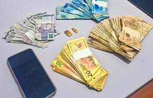 Suspeito é preso com 2 barras de ouro e mais de R$ 34 mil após denúncia de violência doméstica