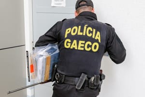 Operação do Gaeco mira servidor acusado de vazar operações para facção criminosa