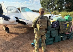 Gefron, PF, Ciopaer, PM, PJC e militares do Amazonas apreendem 450 kg de cocaína em MT