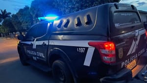 Homem aplica golpe de R$ 80 mil em idoso com falsa promessa de venda de terras