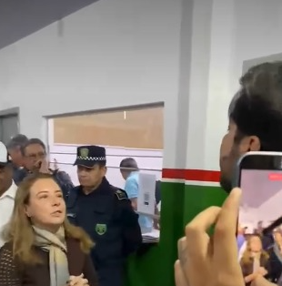 Flávia Moretti bate-boca com vereador dentro da Câmara e nova confusão agita crise em VG