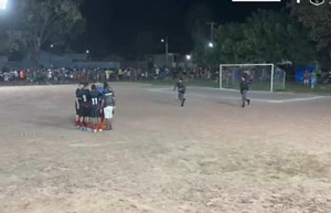 Jogador tenta fugir de abordagem e acaba preso durante campeonato em Cuiabá