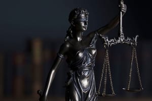 Tribunal do Júri de Água Boa condena 7 faccionados; penas somadas passam de 190 anos