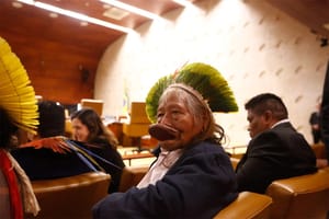 Com obstrução intestinal, cacique Raoni segue internado em estado grave na UTI