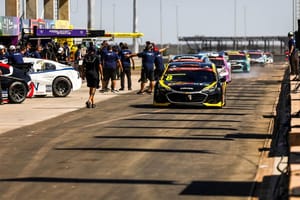 Nelsinho Piquet vence em Cuiabá única prova noturna do circuito brasileiro de Stock Car