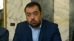 Ex-governador do RJ nega que Mauro Mendes tenha jantado com o banqueiro Daniel Vorcaro