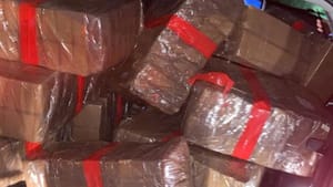 PM e PRF flagram HB20 carregado com 550 quilos de maconha; suspeitos foram presos