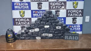PMs da Força Tática apreendem 66 quilos de maconha e causa prejuízo de R$ 300 mil ao crime