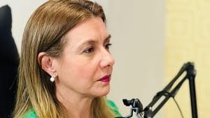 Flávia Moretti decreta corte de 50% nas despesas e impõe pacote de contenção em VG