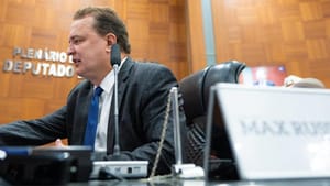 Max Russi: "Não é justo que quem trabalhou a vida inteira enfrente o abandono"