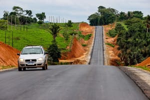 Governador anuncia retomada das obras: "Nunca tivemos compromisso com o erro"