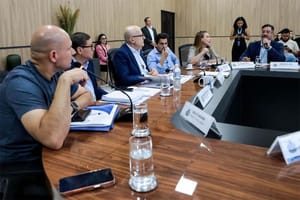 Otaviano Pivetta reúne prefeitos de Cuiabá e Várzea Grande para estabelecer parcerias