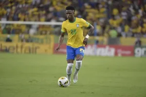 Brasil tropeça na estreia, mas Vini Jr. salva a Seleção contra o Marrocos na Copa 2026