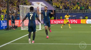 Matheus Cunha brilha com dois gols, Vini Jr. decide e Brasil assume liderança do grupo