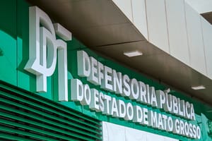 Assessora de defensor afastado é acusada de procurar possíveis vítimas de assédio dentro da Defensoria
